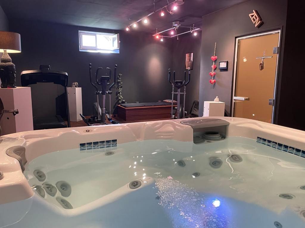 Gite A La Campagne Les Grandes Maisons Espace Jacuzzi Hammam Spa Lorris 外观 照片