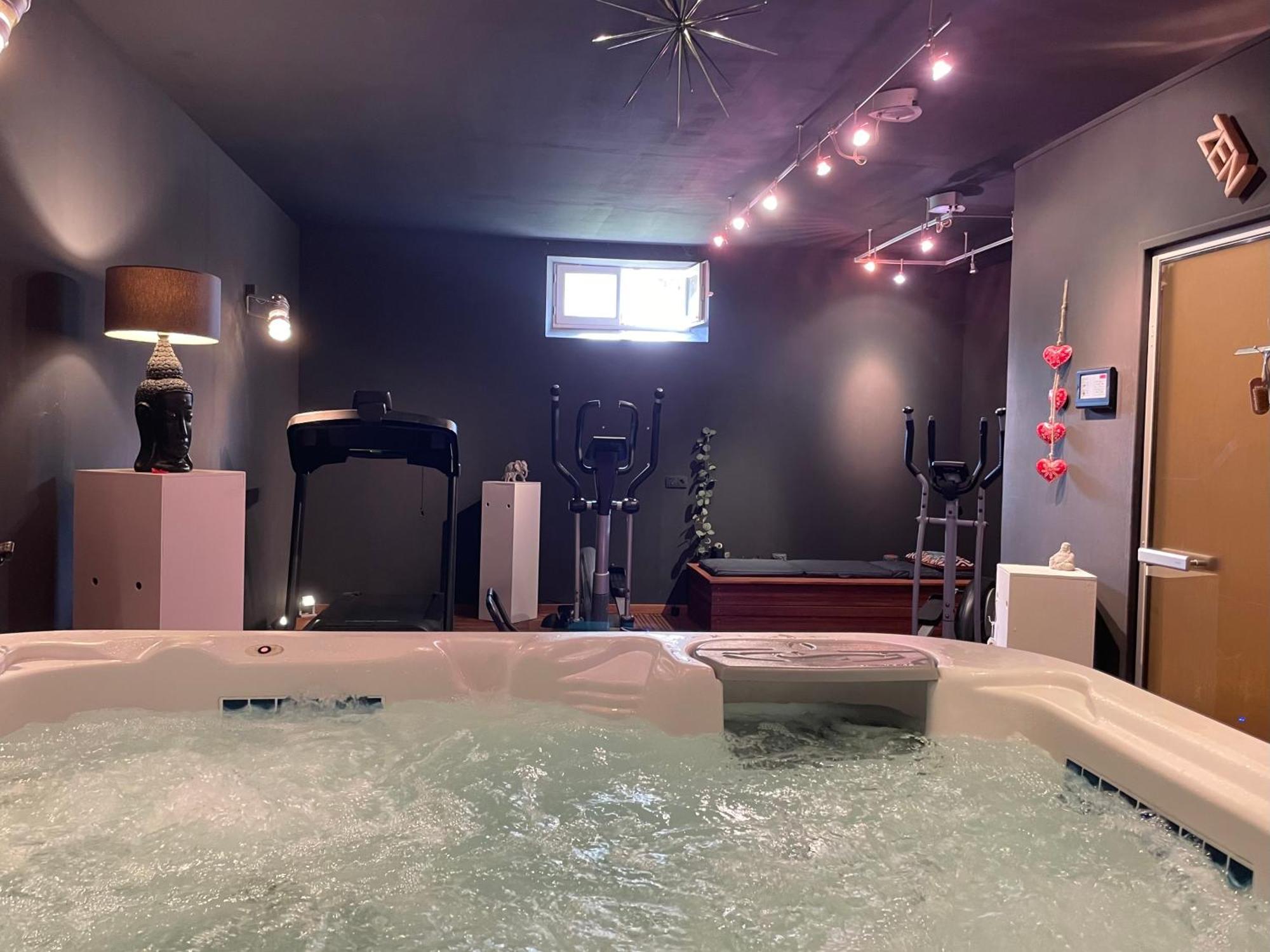 Gite A La Campagne Les Grandes Maisons Espace Jacuzzi Hammam Spa Lorris 外观 照片